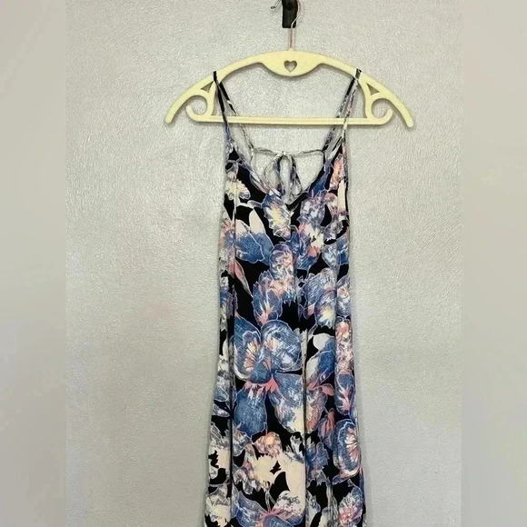 3/$25 Cotton Candy LA Summer Midi Open Back Dress Medium - Picture 4 of 9